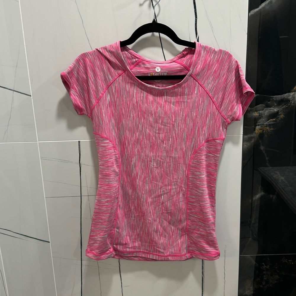 Like new velocity brand top